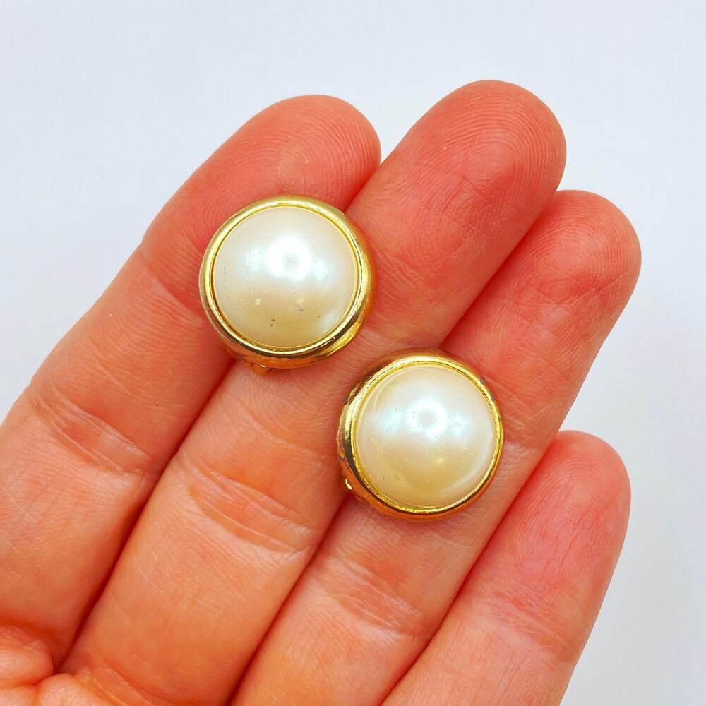 Vintage HATTIE CARNEGIE Faux Pearl Button Earrings Gold Tone Plated Clip On